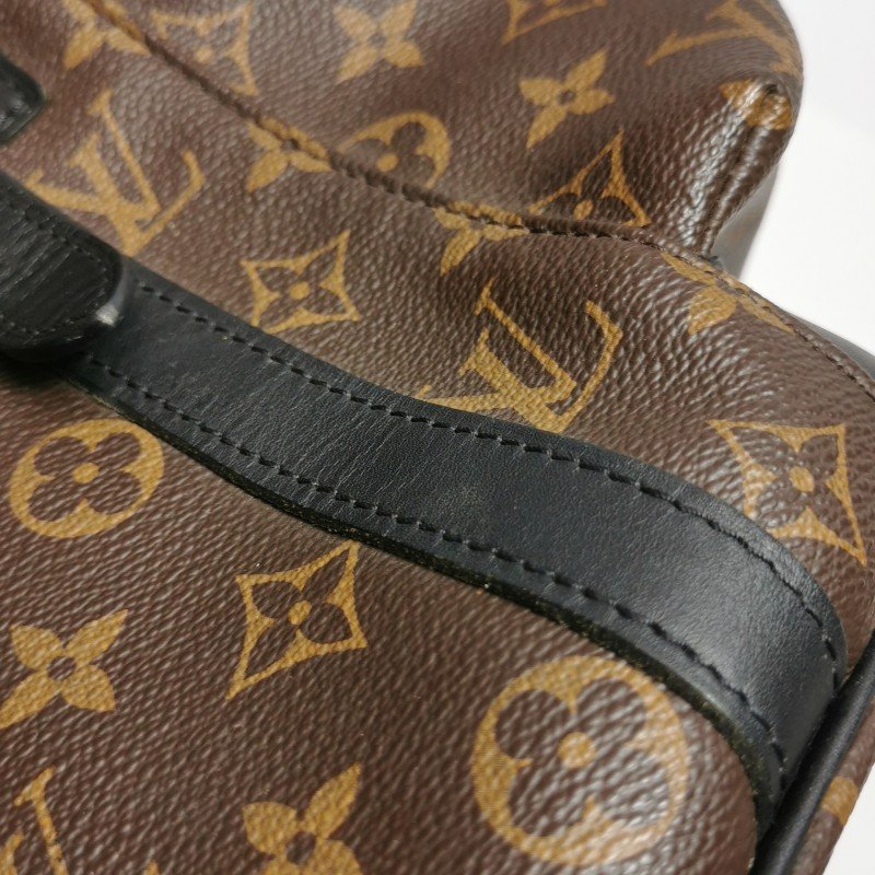 Louis Vuitton (LV) Christopher中型牛皮Monogram印花垂蓋雙肩包晶片款-17