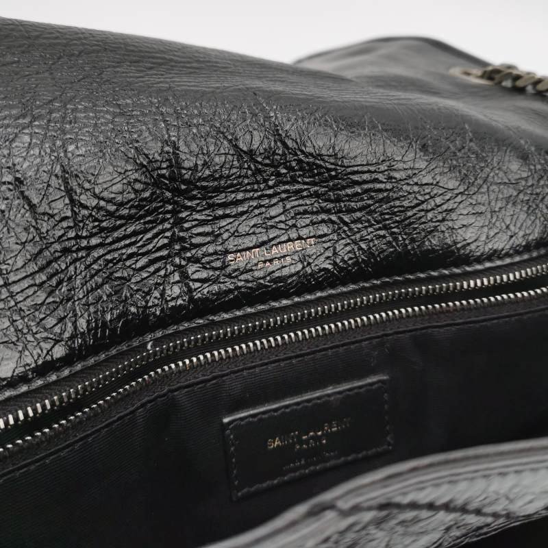 Saint Laurent Niki大油蠟皮純色V紋絎縫YSL 標誌肩包-7