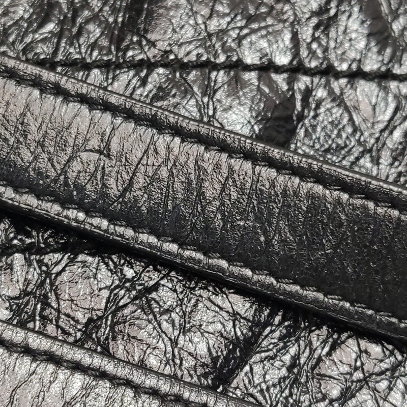 Saint Laurent Niki大油蠟皮純色V紋絎縫YSL 標誌肩包-26