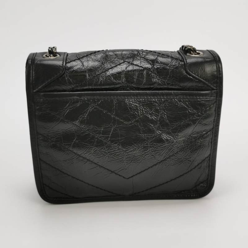 Saint Laurent Niki迷你油蠟皮純色V紋絎縫YSL標誌斜背包單肩包-4