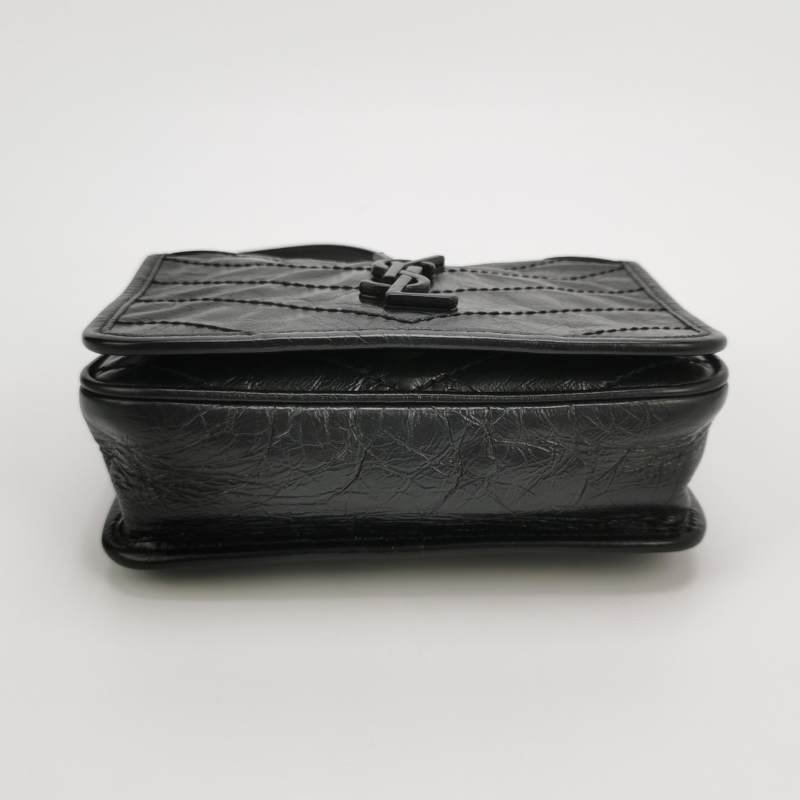 Saint Laurent Niki迷你油蠟皮純色V紋絎縫YSL標誌斜背包單肩包-5