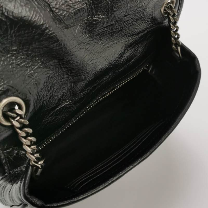 Saint Laurent Niki迷你油蠟皮純色V紋絎縫YSL標誌斜背包單肩包-6