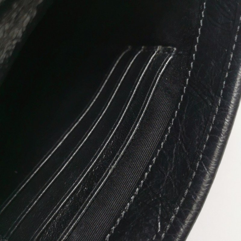 Saint Laurent Niki迷你油蠟皮純色V紋絎縫YSL標誌斜背包單肩包-10