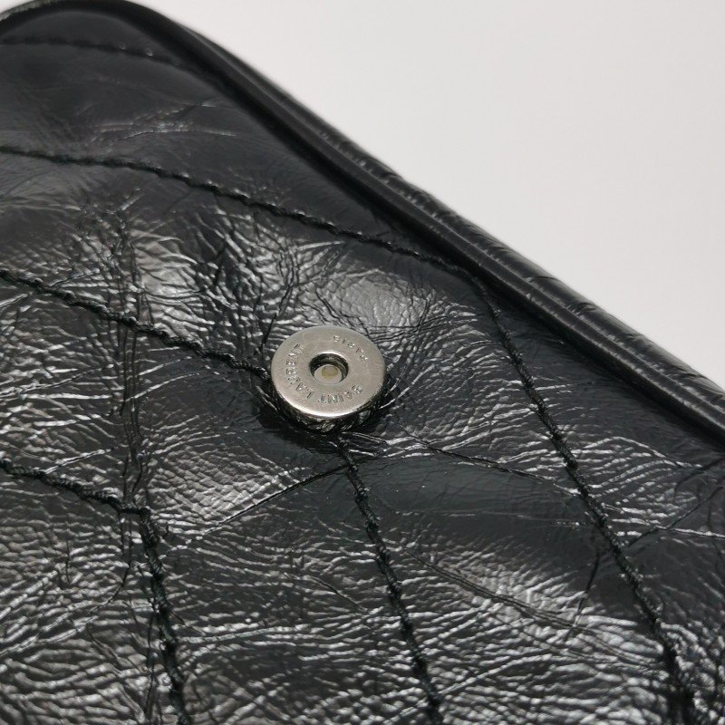 Saint Laurent Niki迷你油蠟皮純色V紋絎縫YSL標誌斜背包單肩包-12