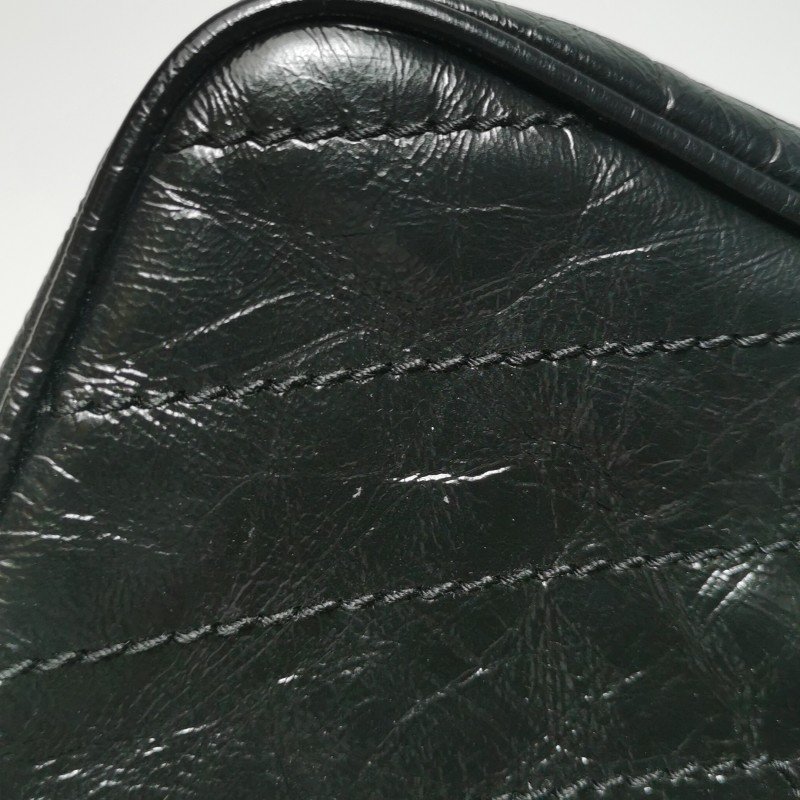 Saint Laurent Niki迷你油蠟皮純色V紋絎縫YSL標誌斜背包單肩包-19