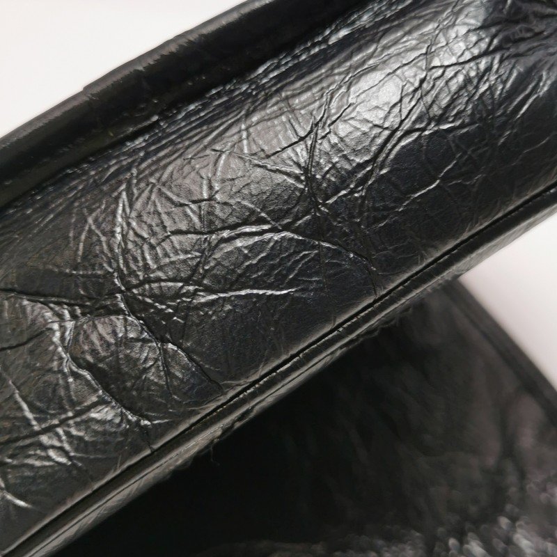 Saint Laurent Niki迷你油蠟皮純色V紋絎縫YSL標誌斜背包單肩包-20