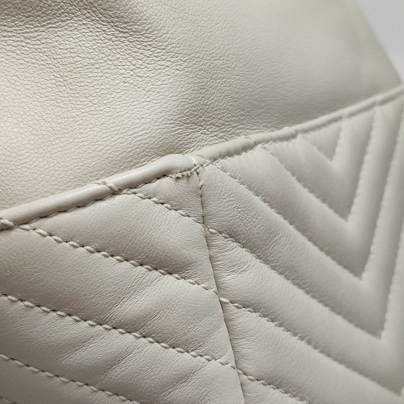 Saint Laurent Joe迷你羊皮純色V紋絎縫YSL標誌肩包斜背包-14