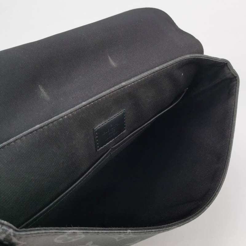 Louis Vuitton (LV)Saumur雙子星牛皮老花皮帶 扣斜背包單肩包晶片款-6