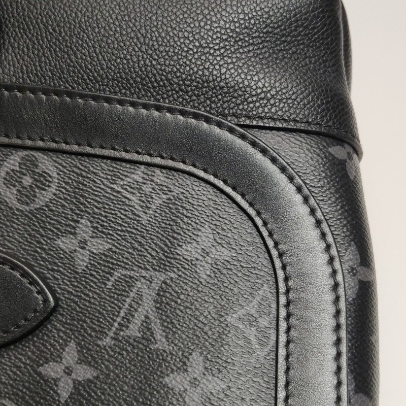 Louis Vuitton (LV)Saumur雙子星牛皮老花皮帶 扣斜背包單肩包晶片款-20