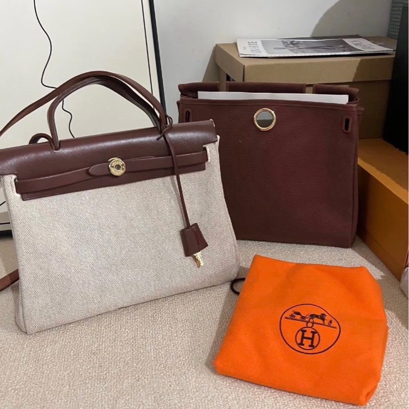 「JL精品代購」98新 Hermes 愛馬仕 herbag 米咖 兩包可替換-0