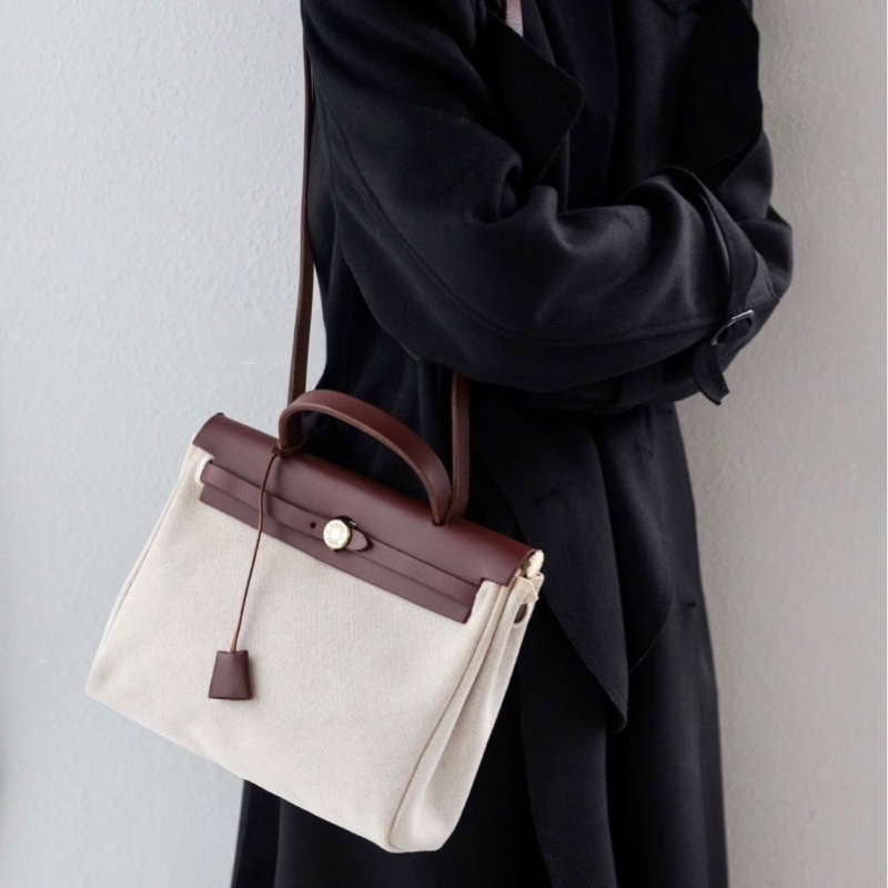 「JL精品代購」98新 Hermes 愛馬仕 herbag 米咖 兩包可替換-1