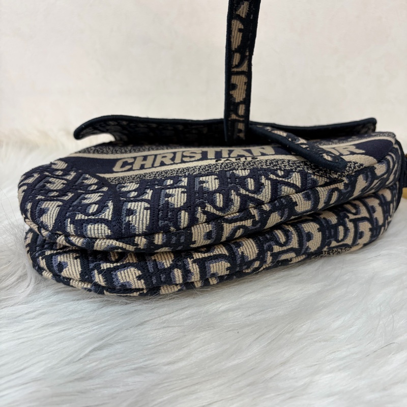 Dior Saddle M0446藍色 緹花 老花 CD 金釦 馬鞍包 手提包單肩包-13