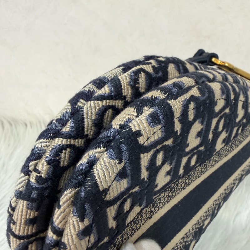 Dior Saddle M0446藍色 緹花 老花 CD 金釦 馬鞍包 手提包單肩包-16