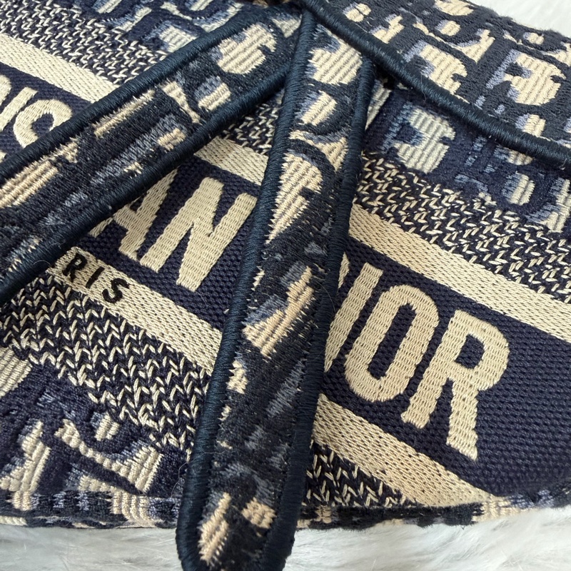 Dior Saddle M0446藍色 緹花 老花 CD 金釦 馬鞍包 手提包單肩包-21