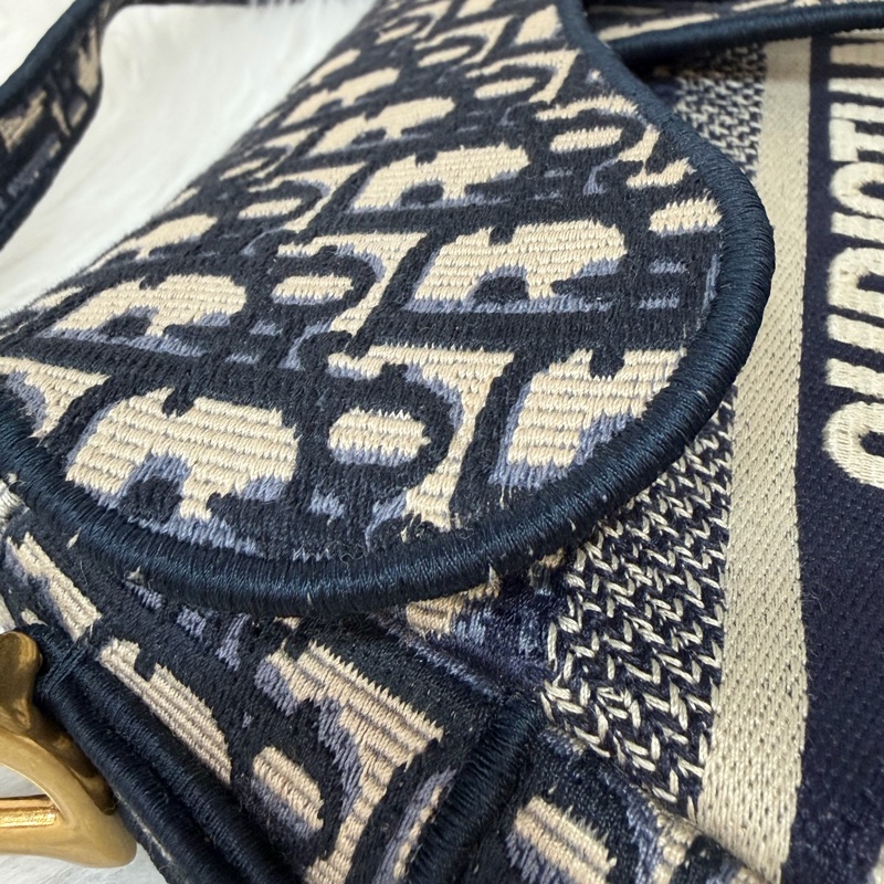 Dior Saddle M0446藍色 緹花 老花 CD 金釦 馬鞍包 手提包單肩包-28