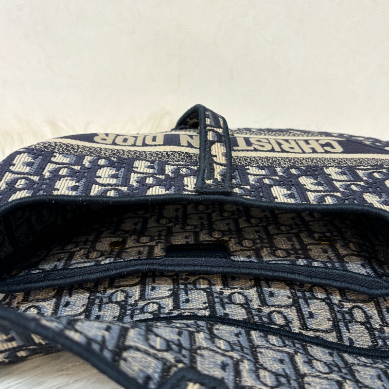 Dior Saddle M0446藍色 緹花 老花 CD 金釦 馬鞍包 手提包單肩包-40