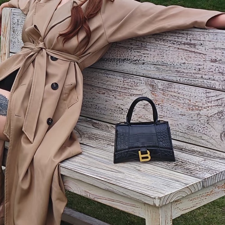 BALENCIAGA巴黎世家黑金鱷魚壓紋🌻沙漏XS 附件:肩帶-1