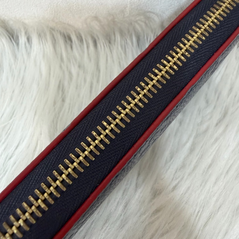 LV M69415 Clemence 海軍藍壓紋 紅邊 牛皮 拉鍊長夾-6