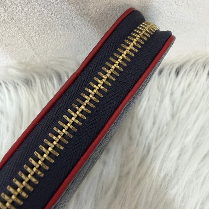 LV M69415 Clemence 海軍藍壓紋 紅邊 牛皮 拉鍊長夾-7