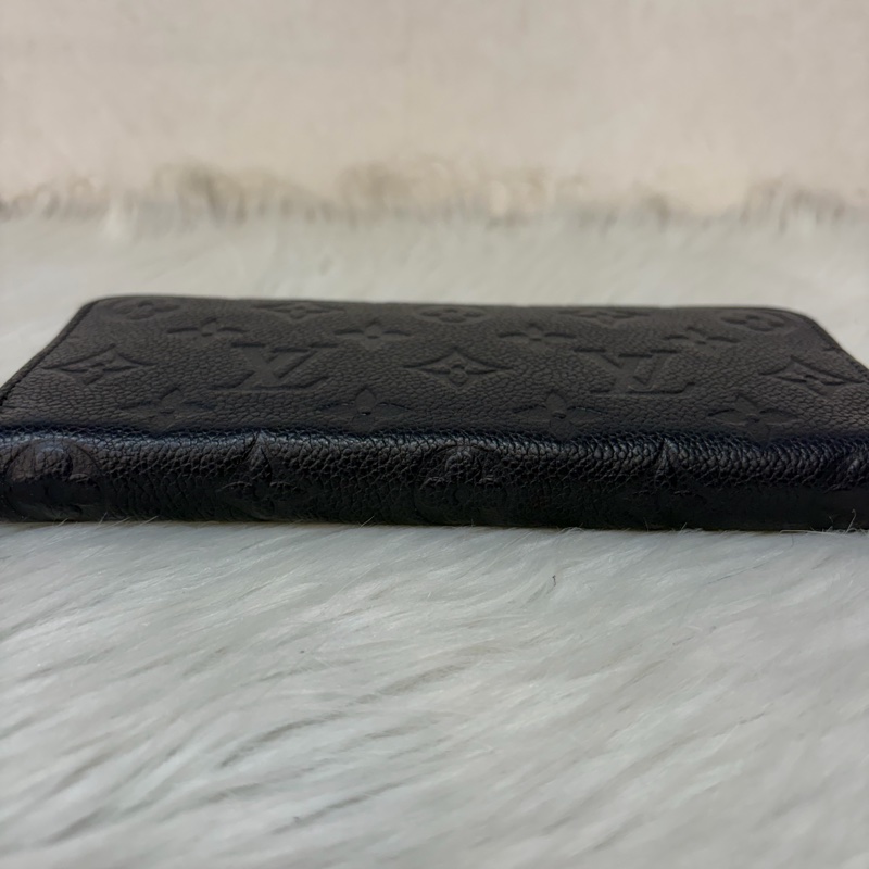 LV M69415 Clemence 海軍藍壓紋 紅邊 牛皮 拉鍊長夾-8