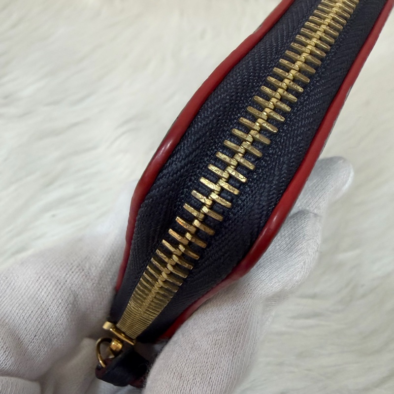 LV M69415 Clemence 海軍藍壓紋 紅邊 牛皮 拉鍊長夾-17