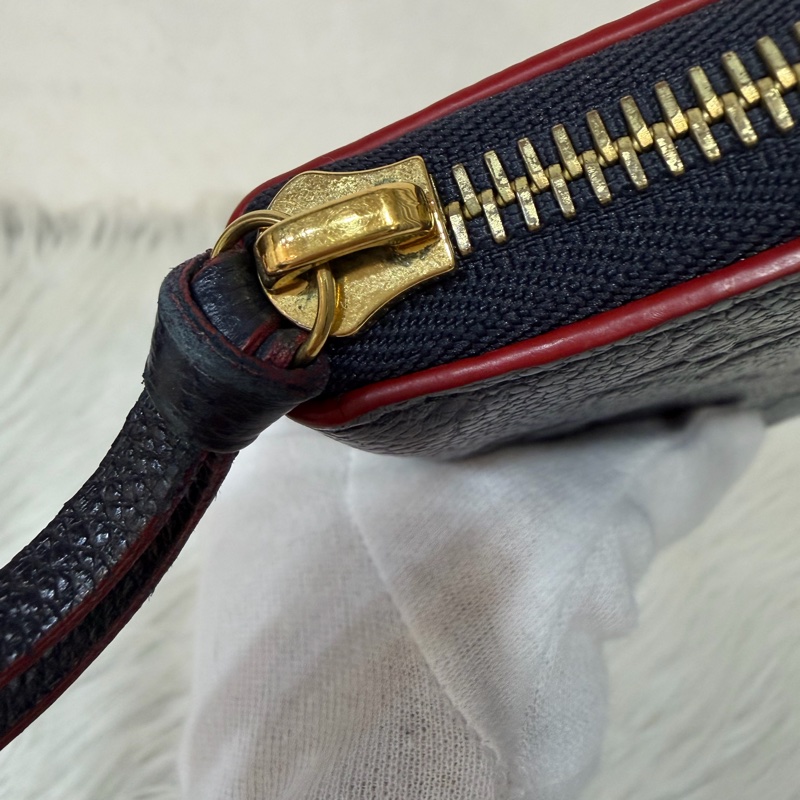 LV M69415 Clemence 海軍藍壓紋 紅邊 牛皮 拉鍊長夾-25