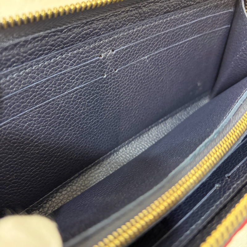 LV M69415 Clemence 海軍藍壓紋 紅邊 牛皮 拉鍊長夾-38