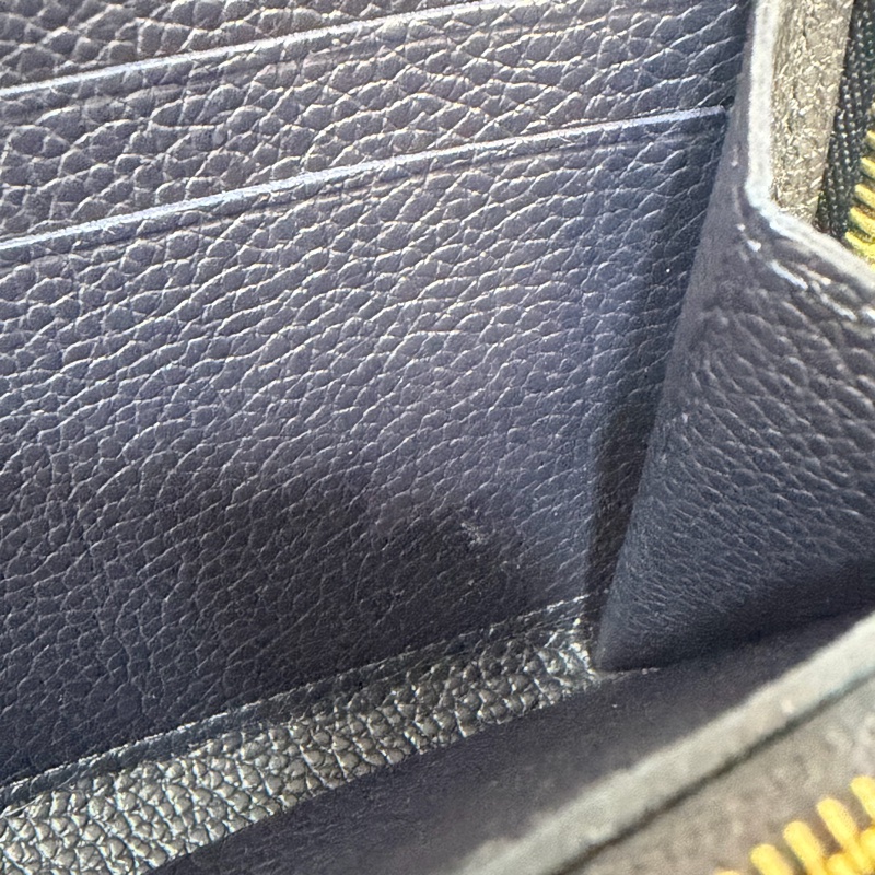 LV M69415 Clemence 海軍藍壓紋 紅邊 牛皮 拉鍊長夾-41