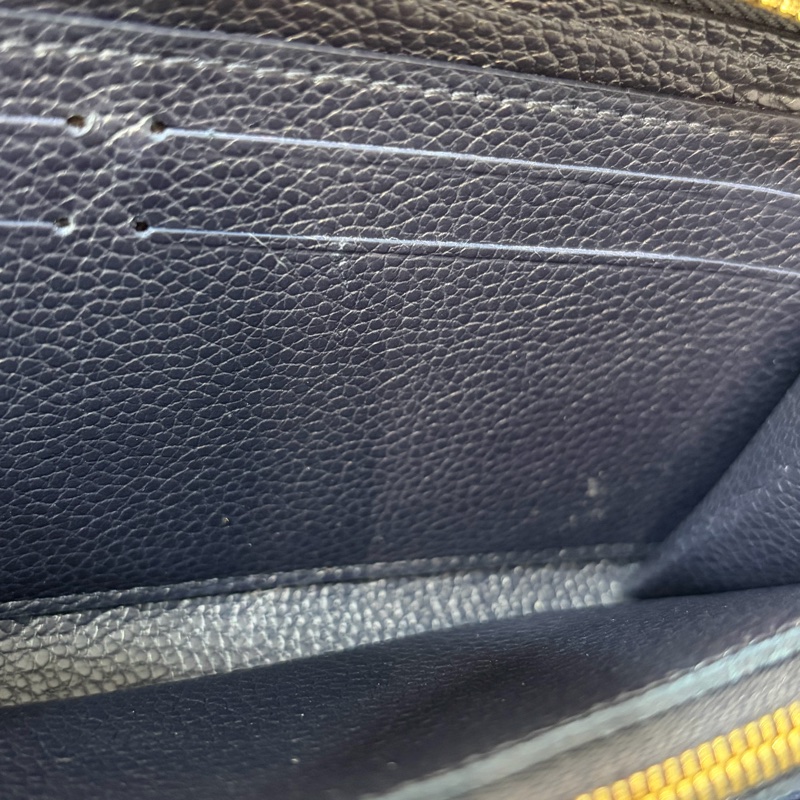 LV M69415 Clemence 海軍藍壓紋 紅邊 牛皮 拉鍊長夾-42