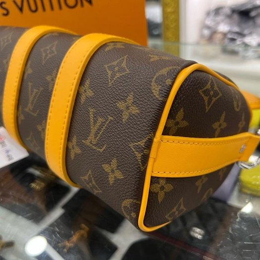 東區正精品㊣LV M12733 KEEPALL BANDOULIÈRE 25CM 字紋拼橘色皮革手提斜背兩用包 RZ6361-6