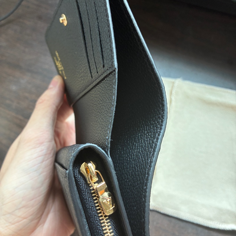 Louis Vuitton 黑色短夾 全新-6