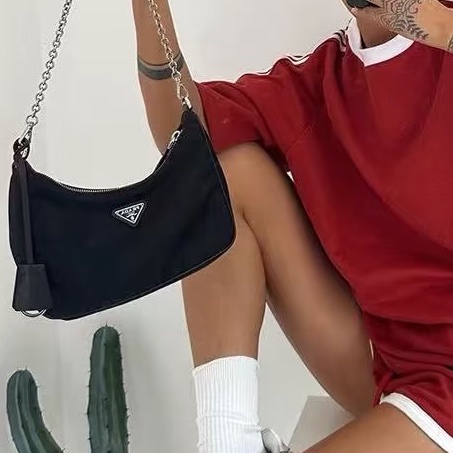 🦄PRADA普拉達黑銀三合一尼龍Hobo單肩斜跨包-6