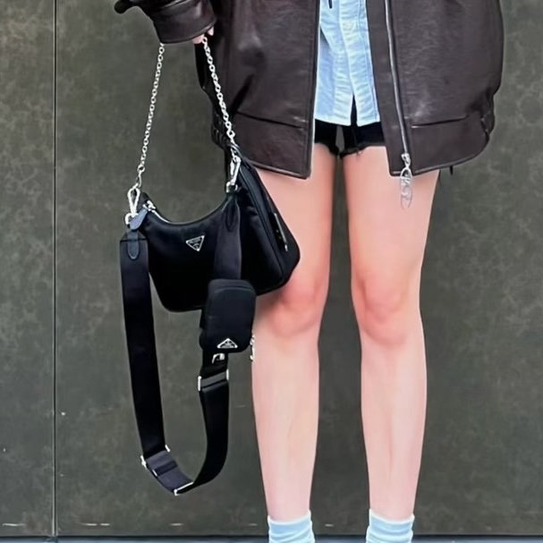 🦄PRADA普拉達黑銀三合一尼龍Hobo單肩斜跨包-8