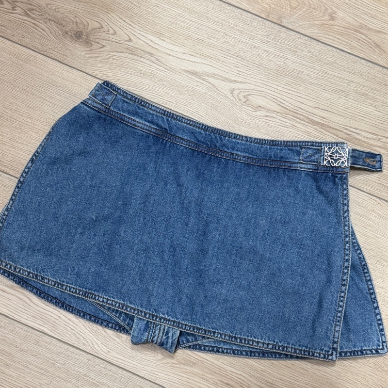 Loewe 牛仔褲裙 S號女生可穿低腰 超美🥰 想要更多實穿圖片請私訊我-1