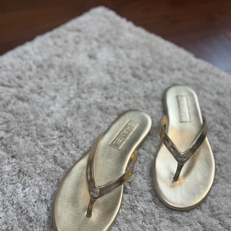 CHANEL 香奈兒【25A 高级手工坊】金色人字拖 THONGS G46507-1