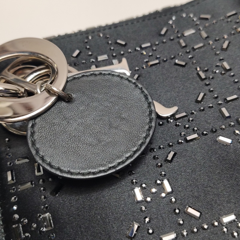 Dior Lady Dior戴妃包迷你緞面Logo吊飾單肩包-17