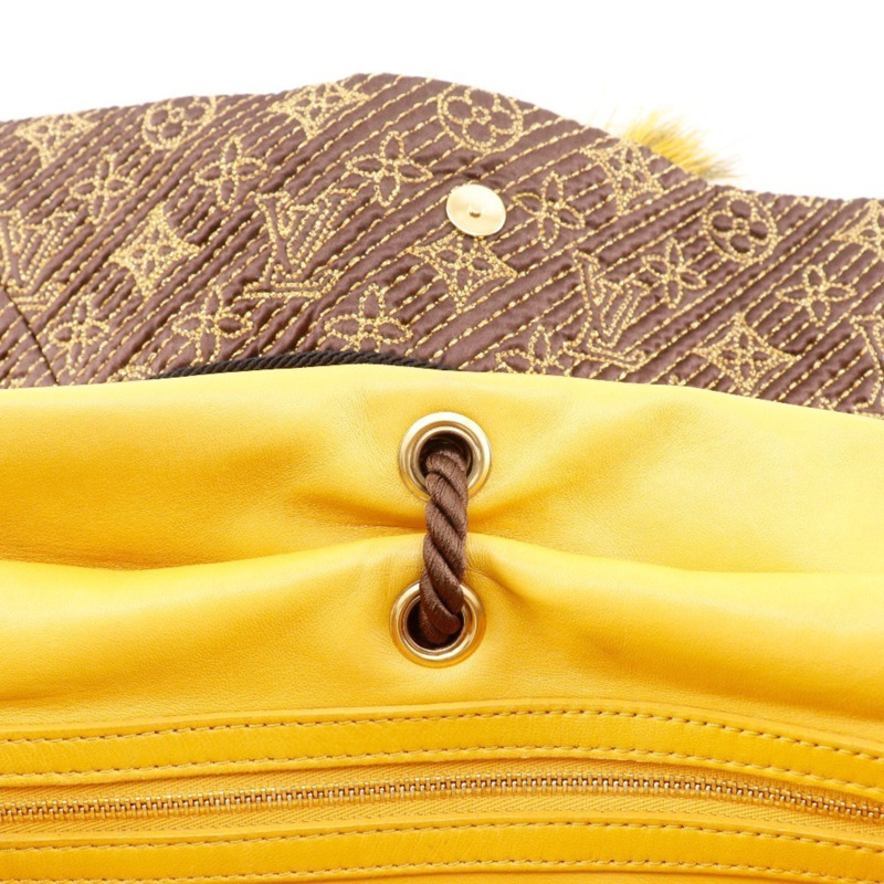 Louis Vuitton African Queen 手拿包，提花 Monogram 緞面，2009 年款，棕色，RE0039，A5 尺寸，磁扣，女士款。-13