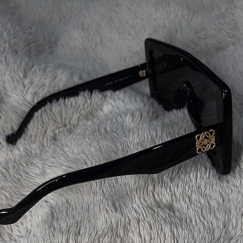 LOEWE 羅意威 Anagram 大框盾牌墨鏡 黑金款-2