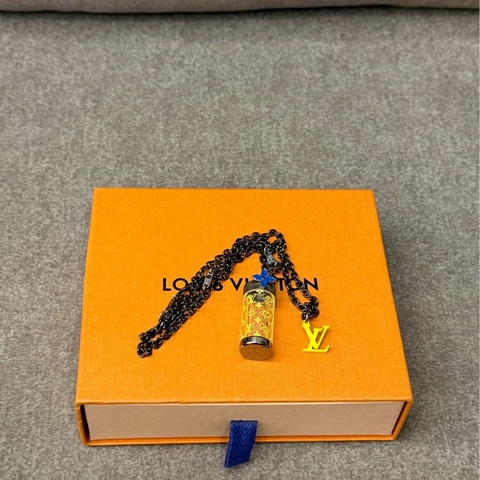 LV message a bottle項鍊