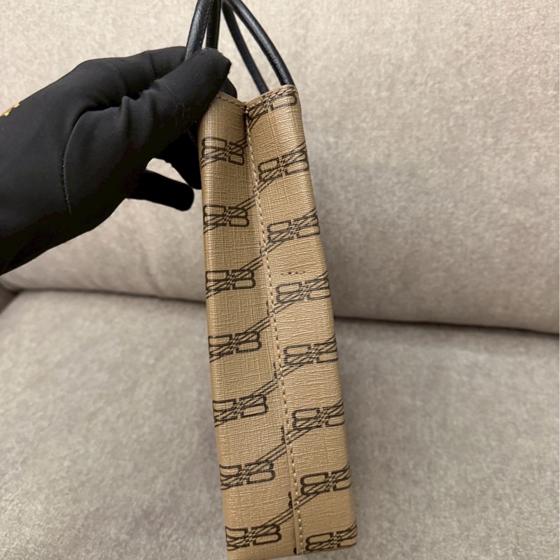 巴黎世家 卡其手機包-2