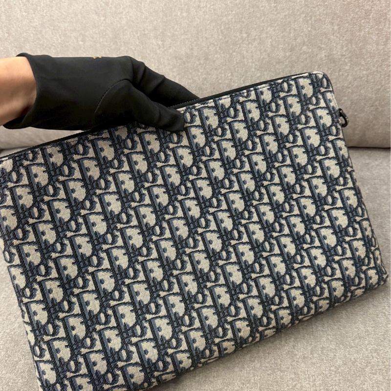 DIOR老花大手拿包-4