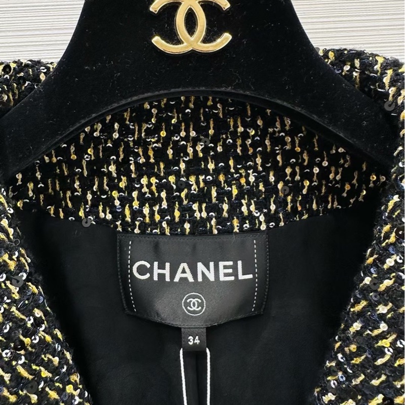 ⭐️ Chanel Jacket 外套 ⭐️ Chanel 24k海军领花呢外套,F34,很复古的一款,尤其是扣子,专柜8w十-3