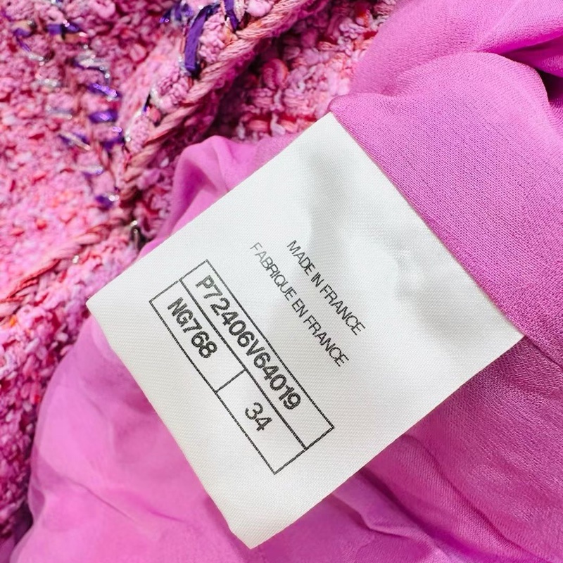 ⭐️ Chanel Jacket 外套 ⭐️ Chanel 春夏编织马甲,F34,偏大挺多,春夏穿超不错,专柜6w左右,马甲款真的特别实用好穿-2