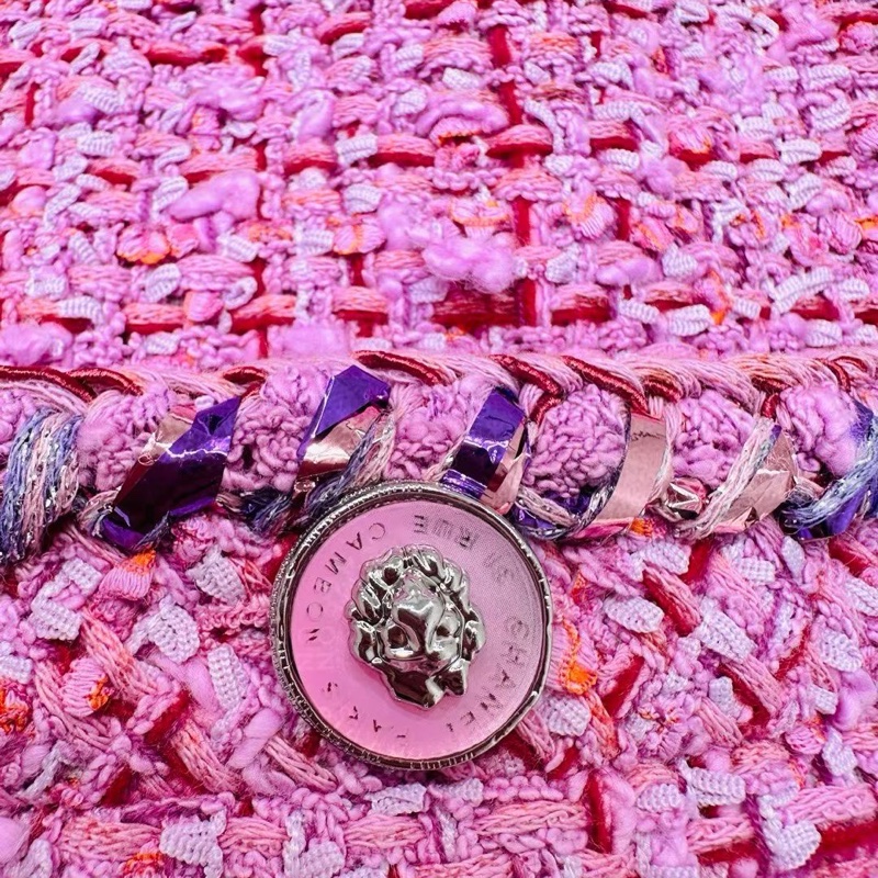 ⭐️ Chanel Jacket 外套 ⭐️ Chanel 春夏编织马甲,F34,偏大挺多,春夏穿超不错,专柜6w左右,马甲款真的特别实用好穿-3