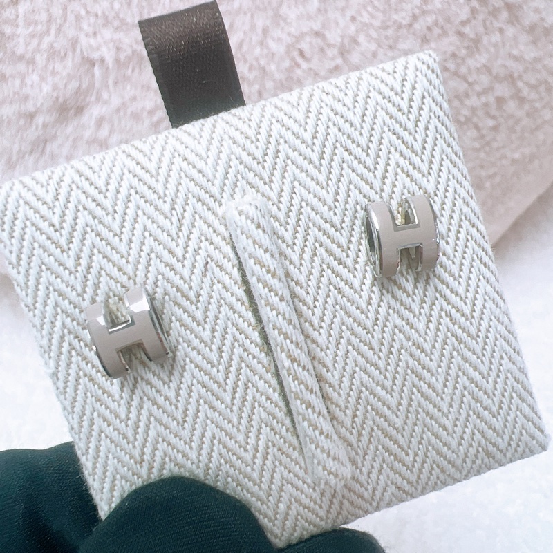 近新 Hermes mini pop 奶茶灰銀色耳環-1