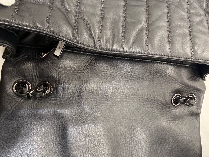 Chanel香奈兒中古黑色泡芙cf機場包-10