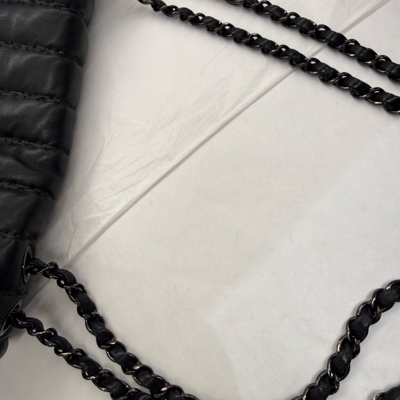 Chanel香奈兒中古黑色泡芙cf機場包-13