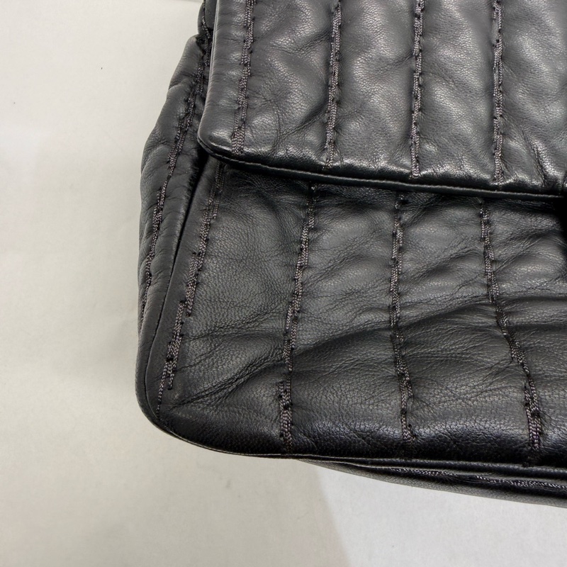 Chanel香奈兒中古黑色泡芙cf機場包-16