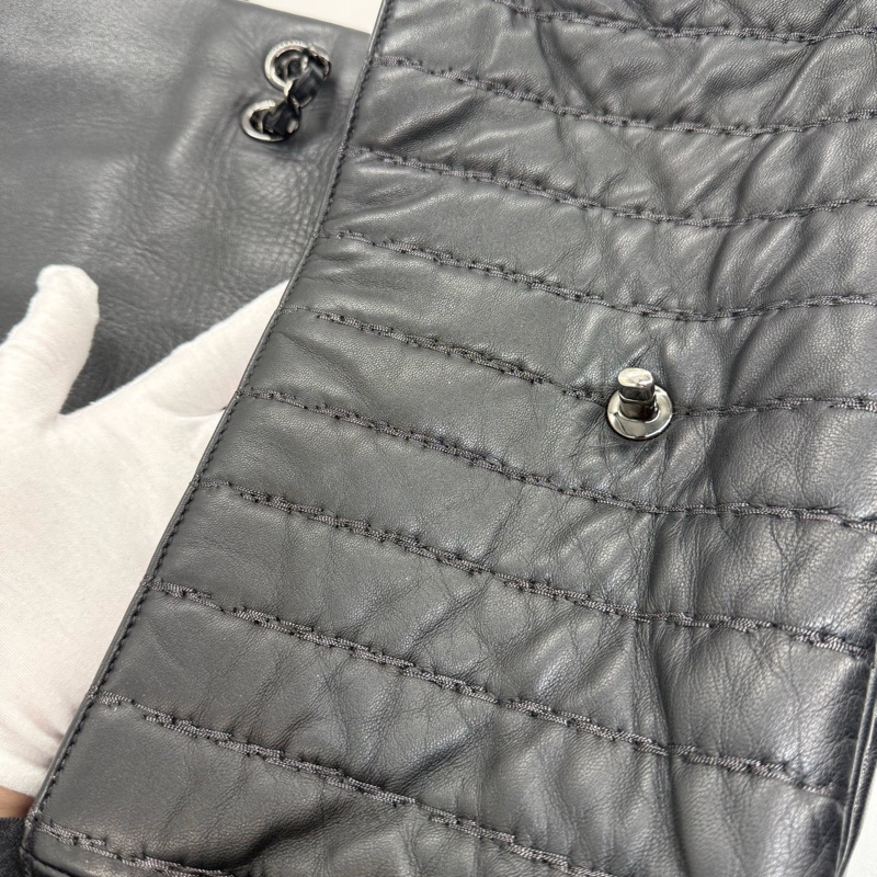 Chanel香奈兒中古黑色泡芙cf機場包-23