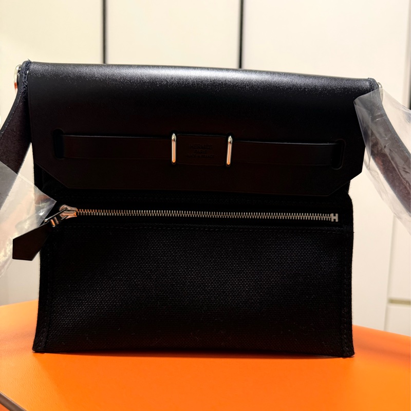Hermes 愛馬仕 Mini Herbag 黑銀 stamp G-6